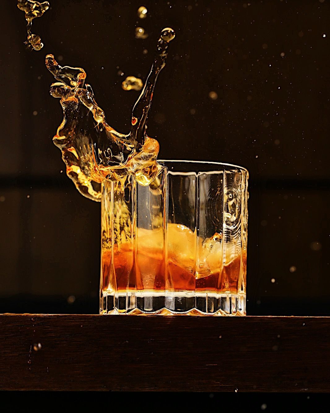 Wednesday just got a whole lot better! Treat yourself a buy one get one cocktails and let the go